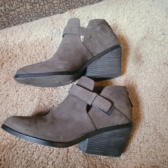 Eileen Fisher‎ Ives Tumbled Nubuck Bootie Women Size 9  Ankle Boots