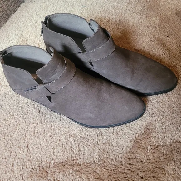 Eileen Fisher‎ Ives Tumbled Nubuck Bootie Women Size 9  Ankle Boots