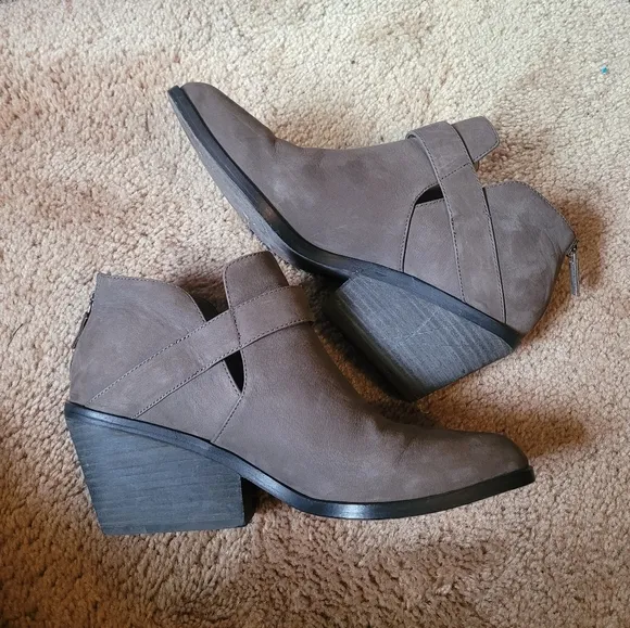 Eileen Fisher‎ Ives Tumbled Nubuck Bootie Women Size 9  Ankle Boots
