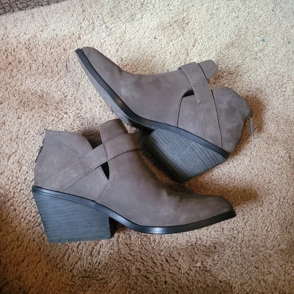 Eileen Fisher‎ Ives Tumbled Nubuck Bootie Women Size 9  Ankle Boots