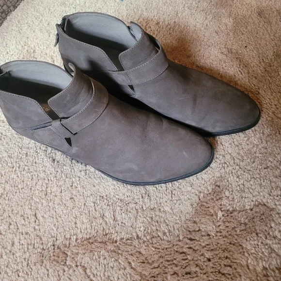 Eileen Fisher‎ Ives Tumbled Nubuck Bootie Women Size 9  Ankle Boots