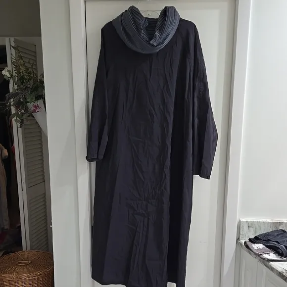 Elegant Black Hooded Rain Coat