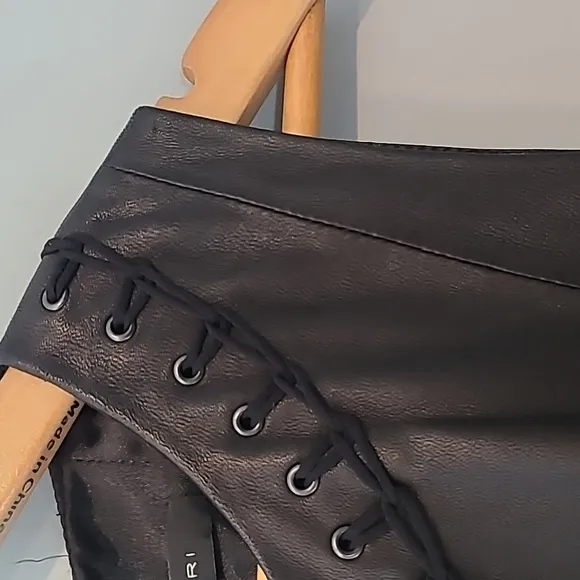Elie Tahari black Leather dress Luxury Dressy Size 12 Comfy Classic Minimalist