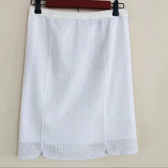 ELIE TAHARI MOLLY White Eyelet Lace Skirt Size 2 Wedding Office Scallop