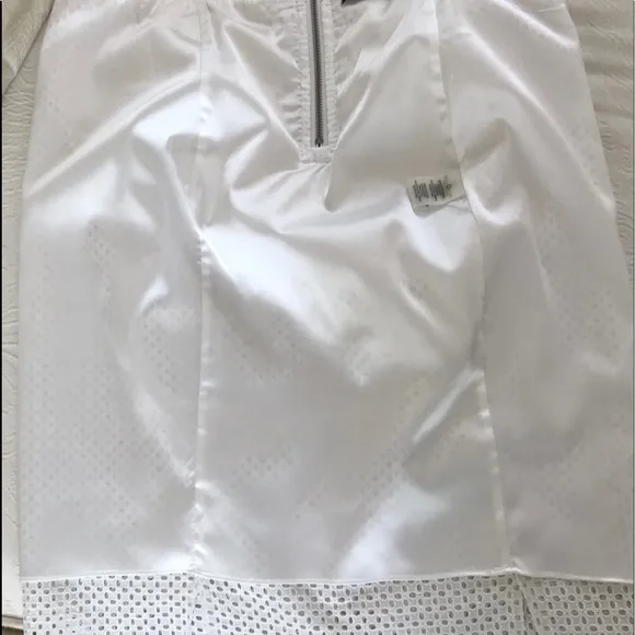 ELIE TAHARI MOLLY White Eyelet Lace Skirt Size 2 Wedding Office Scallop