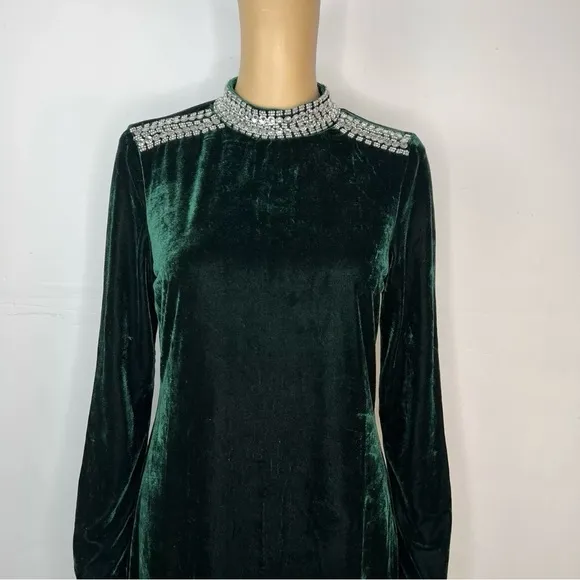 Elie Tahari Velvet Dress Emeral Green Beaded Bodycon Fashionable Quiet Luxury