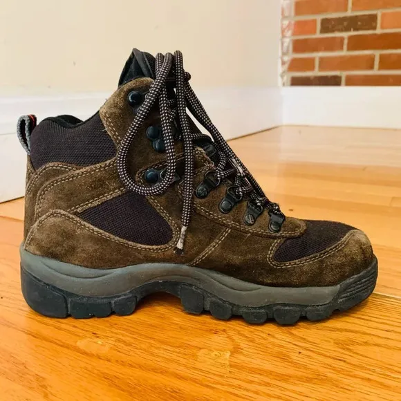 EMS Men's Trail Hiking Boots GORE-TEX Size 8 Waterproof Dry Hiker