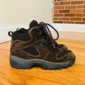 EMS Men's Trail Hiking Boots GORE-TEX Size 8 Waterproof Dry Hiker