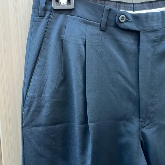 Ermenegildo Zegna Wool Dress Pants sz 34 Pleated Cuff Quiet Luxury Old Money