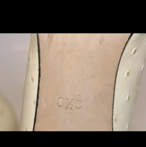 Escada Vintage 8.5 Ivory GENUINE Ostrich Leather Square Toe Pumps Shoes