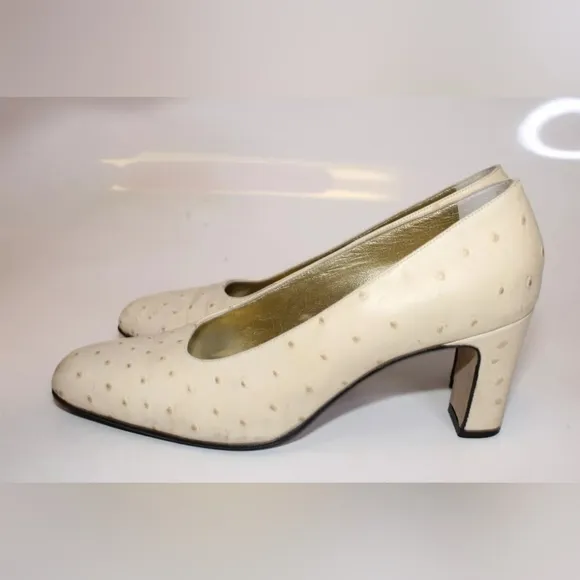 Escada Vintage 8.5 Ivory GENUINE Ostrich Leather Square Toe Pumps Shoes
