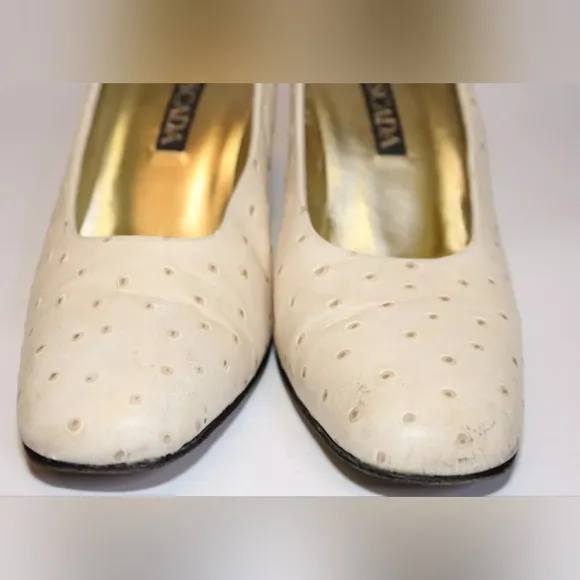 Escada Vintage 8.5 Ivory GENUINE Ostrich Leather Square Toe Pumps Shoes