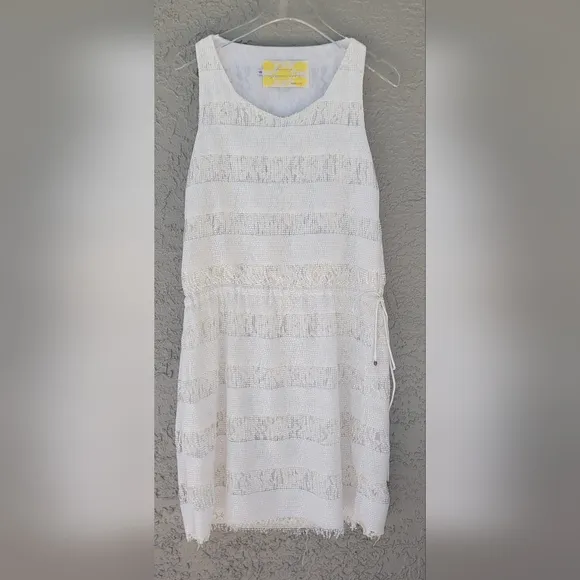 Essenciale luxury sequins and lace lining size cinched waist dress size Medium