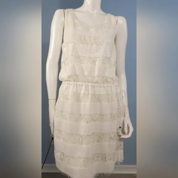 Essenciale luxury sequins and lace lining size cinched waist dress size Medium