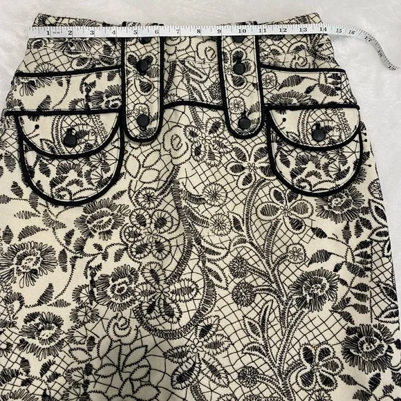 ETCETERA Women’s Black and White Floral. Luxury Women’s skirt S2.