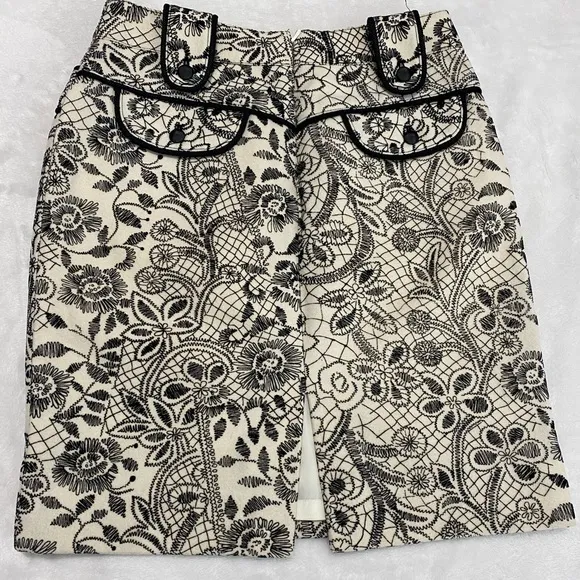 ETCETERA Women’s Black and White Floral. Luxury Women’s skirt S2.