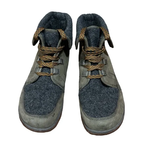 EUC - Chaco Barbary Nickel Gray Chukka Boots - size 8.5