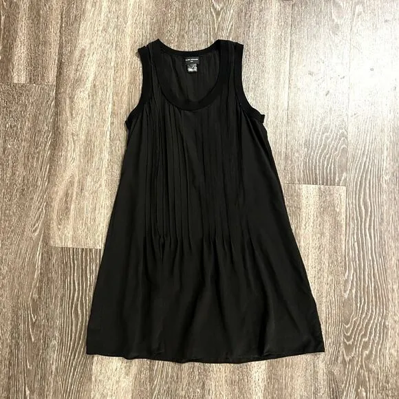 EUC Club Monaco 100% Silk Black Pintuck Mini Dress XS Scoop Neck Sleeveless Chic
