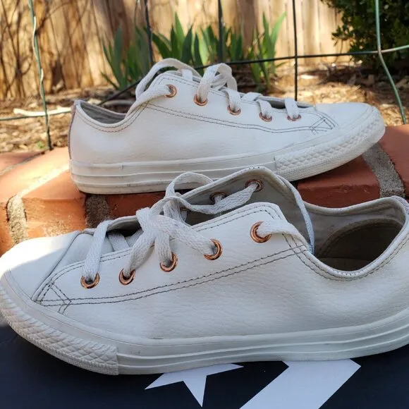 EUC CTAS Converse 358414C White Leather Rose Pink (Jr. 3) KICKS