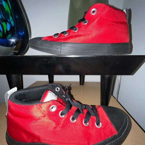 EUC CTAS Converse  Street Mid Red / Black 658595F (Jr. 3) KICKS