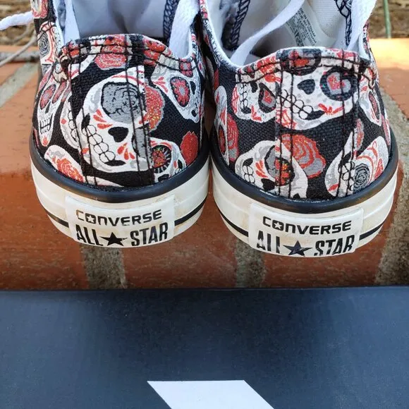 EUC CTAS Converse Sugar Skull Dia de los Muertos (Jr. 1) KICKS