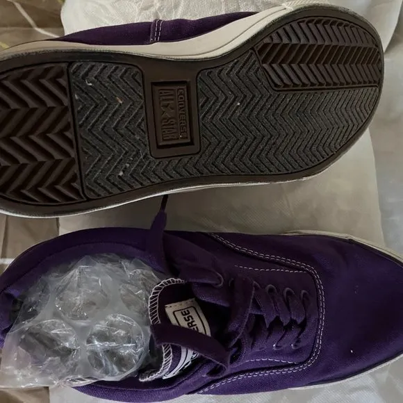 EUC CTAS low top kicks with cushion ankle (11M; 12.5W)