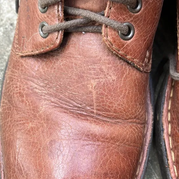 EUC Sz 10 B.O.C brown leather lace up shoes