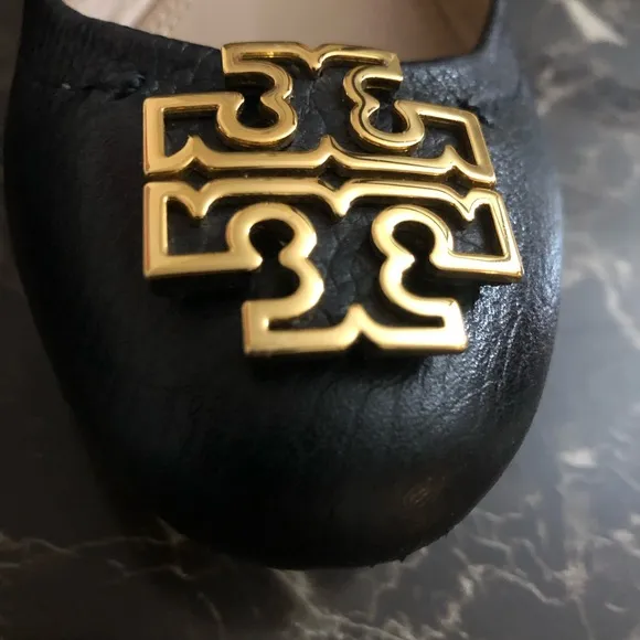 EUC💫TORY BURCH MELINDA Tumbled Leather Ballet Flats 5.5 Black/Gold dressy