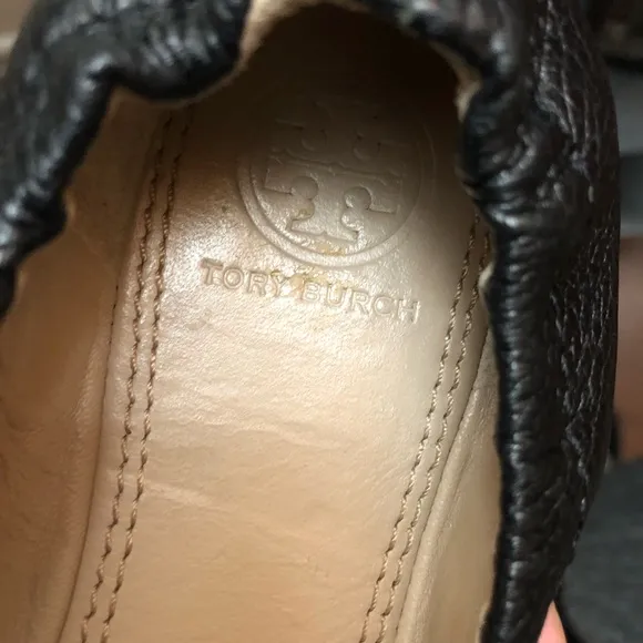 EUC💫TORY BURCH MELINDA Tumbled Leather Ballet Flats 5.5 Black/Gold dressy