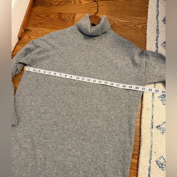 Everlane Cashmere Grey Turtleneck Dress Women's M Luxury Minimalist