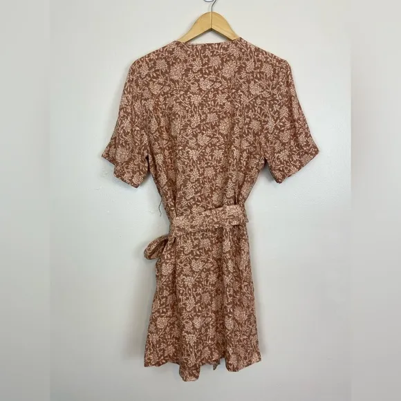 Faherty Ashley Linen Dress Floral Coastal Beach Vacation Quiet Luxury