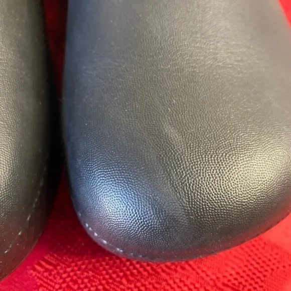 Faux Fur lined slippers, black with animal print, size 9‎ women’s