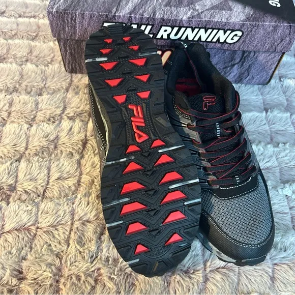 Fila Men's Black and Gray Trail Running Shoes