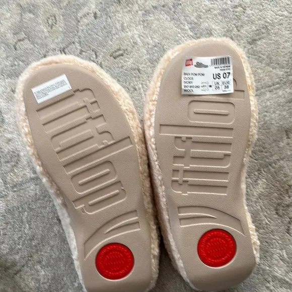 FitFlop Shuv Pom Pom Clogs