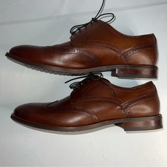 FLORSHEIM SHOES RUCCI WINGTIP OXFORD LEATHER COGNAC 13383 - 221 BROWN 11 M
