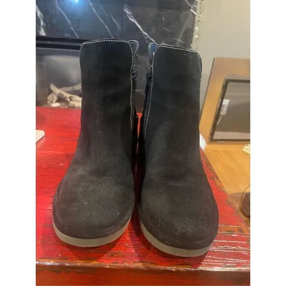 FLY London - Suede Ankle Boots Wedge Heel Bootie with Zipper - Nilo - Black. SIZ