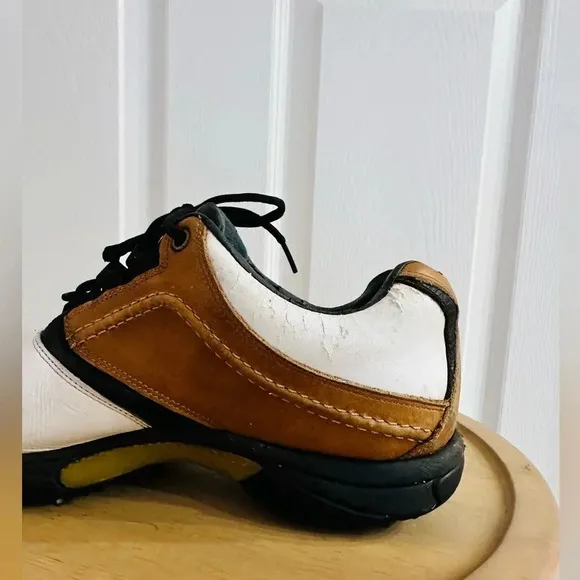 FOOTJOY ~ Contour Series men’s white and tan leather golf shoes size 10.5