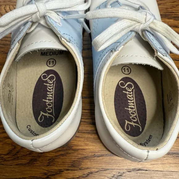 Footmates Classic White and Blue Cheer -8414 Saddle Oxford Kids Shoes Size 11