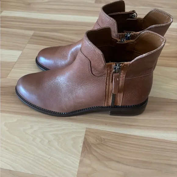 Franco Sartro Halford Ankle Boots in Cognac Brown Size 9.5 New