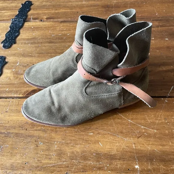 FREE PEOPLE Jeffrey Campbell Lincoln Suede Ankle Boots Bootie Sz 8