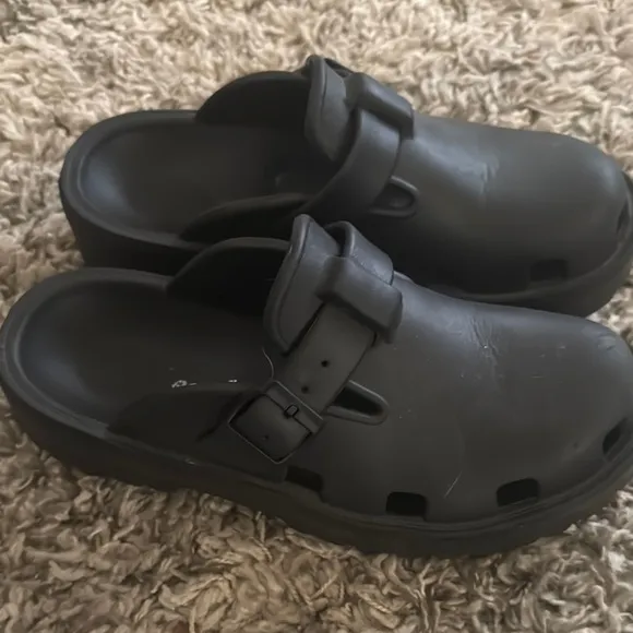 Free People Karlie buckle clog