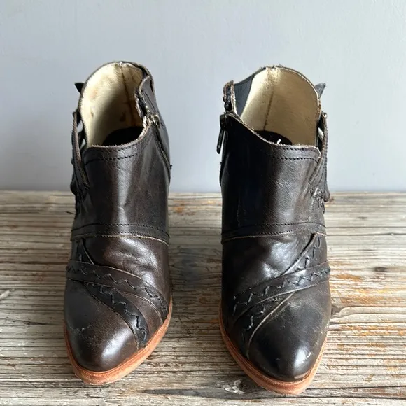 Freebird Gate Ankle Boots 3&quot;Heel size 6 great condition