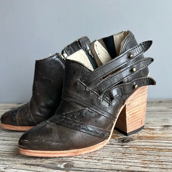 Freebird Gate Ankle Boots 3&quot;Heel size 6 great condition