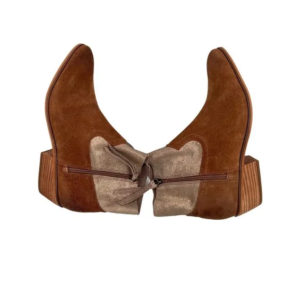 Frye and Co Size 9 Suede Ankle Boot Almond Toe Brown