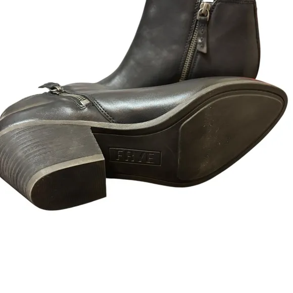 FRYE black leather boots 8.5M 8.5 M booties ankle boots