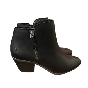 FRYE black leather boots 8.5M 8.5 M booties ankle boots