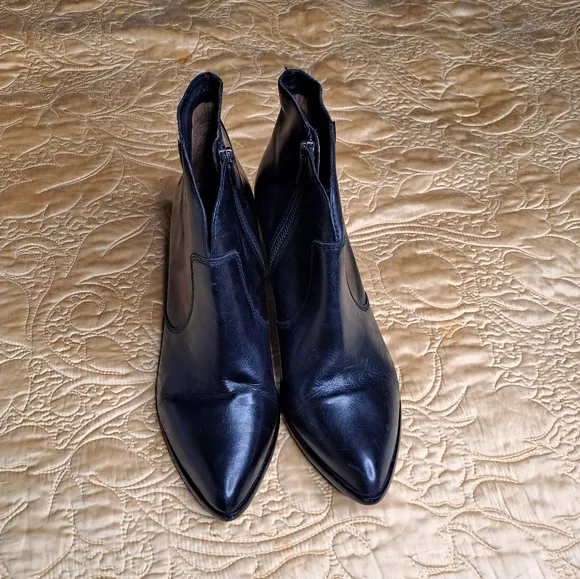 Frye Jennifer black Ankle Leather  Boots 8