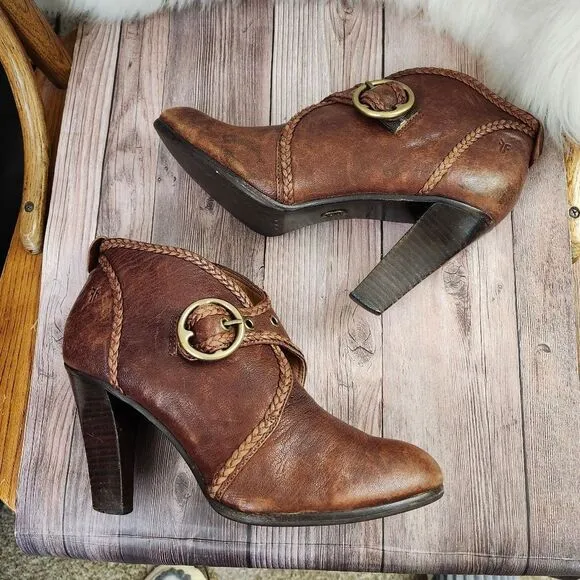 Frye Vickie Bootie Braided Buckle Brown Leather Heeled Ankle Boots Sz 9