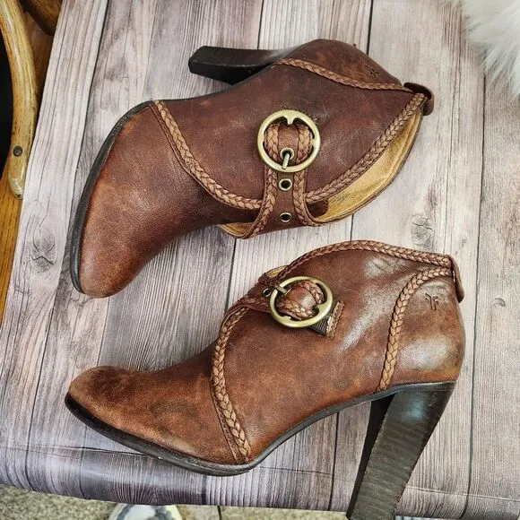 Frye Vickie Bootie Braided Buckle Brown Leather Heeled Ankle Boots Sz 9
