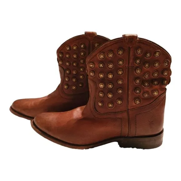 Frye Wyatt Disc Cognac 6B western ankle boots